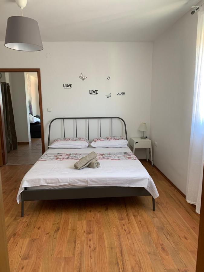 Apartmani Maksan ปาโกชตาเน ภายนอก รูปภาพ